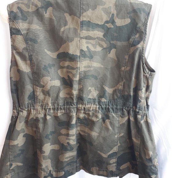 Army Camouflage Vest - Picture 6 of 10
